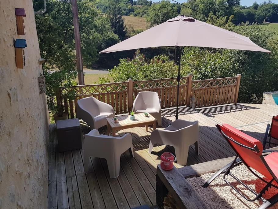 Maison Marianne Et Sa Piscine Dans Le Perigord Villa La Bachellerie Buitenkant foto